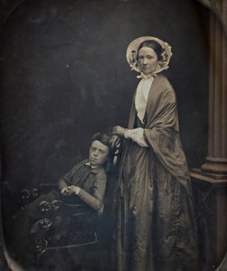 Sem título Uma mulher de gorro e xale, com seu filho sentado, c. 1850. Criadores: Albert Sands Southworth, Josiah Johnson Hawes. de Albert Sands Southworth, Josiah Johnson Hawes