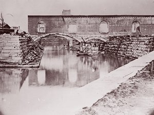Ruínas perto de Canal Basin, Richmond, 1865. de Alexander Gardner