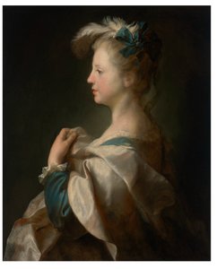 Retrato de uma rapariga, a meio comprimento, de perfil, com um vestido de fantasia