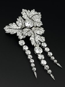 Broche "folhas de groselha", c.1855