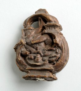 Maquete para um Arco de Chave com um Sussurro de Cupido para uma Menina Sentada: três esboços para o Grupo Central (gesso) de Alfred Gilbert
