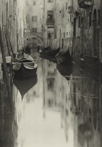 Um canal veneziano de Alfred Stieglitz
