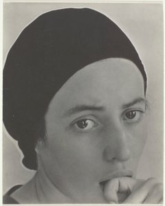 Dorothy Norman, c. 1931. de Alfred Stieglitz