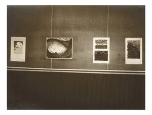 Sala principal - Parede à direita de Alfred Stieglitz