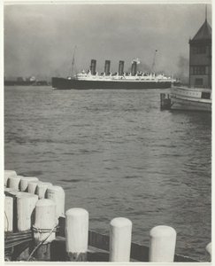 Outward Bound, The Mauritânia, 1910, impresso em 191832. de Alfred Stieglitz