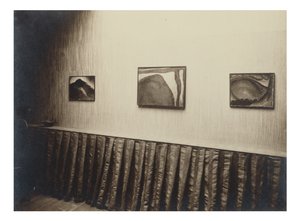 Sala à direita - Parede à direita de Alfred Stieglitz