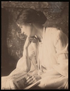 Alice Broughton foto de Agnes Pelton (foto p/b) de Alice Boughton