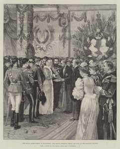 The Royal Home-Coming em Bucareste, o prefeito oferecendo pão e sal na estação ferroviária