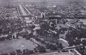 Chicago: Jackson Park and the Midway from the Air (foto a p/b) de American Photographer (after)
