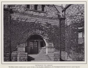 Jamestown, NY: Entrada na Biblioteca (foto a p/b) de American Photographer (after)