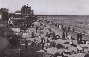 Old Orchard Beach, Maine: Na praia (foto a p/b) de American Photographer (after)