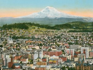 Portland, Oregon, Mount Hood in Distance (foto) de American Photographer (after)