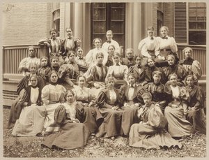 Classe Radcliffe de 1896 (foto a p/b) de American Photographer