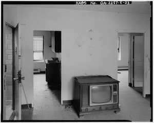 Techwood Homes, Edifício nº 3, 559 Techwood Drive & 129-135 Merrit Avenue, Atlanta, Condado de Fulton, GA (foto a p/b) de American Photographer