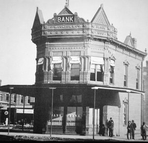 The Condon Bank, Coffeyville, Kansas de American Photographer