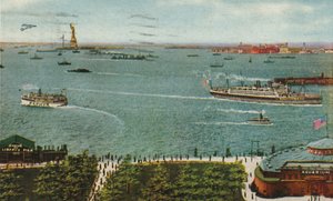 Porto de Nova York da Bateria, mostrando a Estátua da Liberdade e Ellis Island, c.1910 de American School