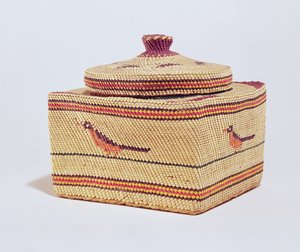 Cesta Salish representando pássaros, da costa noroeste (fibra tecida) de American School