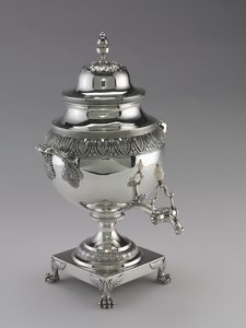 Urna de chá, fabricada por Harvey Lewis, 1811-25 de American School