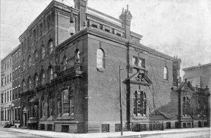Thomas Alexander Scott Residence, Praça S. Rittenhouse, esquina da 18th St. de American School