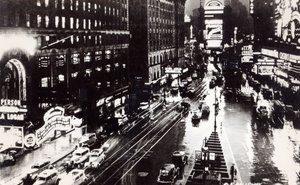 Times Square à noite, Nova York, c.1930 (depois de uma foto) de American School