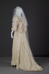 Vestido de noiva, 1892 de American School