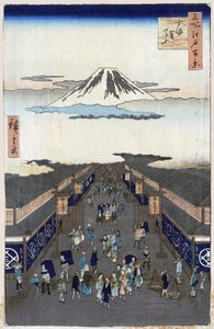 "Cem vistas famosas de Edo (actualmente Tóquio): Vista de Surugacho (Suruga cho, Suruga-cho). Vista da cidade de Tóquio no Japão com o Monte Fuji como pano de fundo. (Surugacho (Cem Vistas Célebres de Edo). Impressão japonesa de Utagawa Hiroshige (1797-185 de Ando or Utagawa Hiroshige