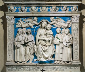Madonna e Child with Saints, de Andrea della Robbia (1435-1525), faiança vidrada, Capela Medici, Igreja de Santa Croce, Florença, Itália