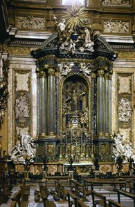 Estátua de Santo Inácio de Loyola (o altar) na Igreja de Jesus em Roma.