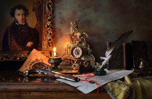 Secretária Literária à Luz de Velas