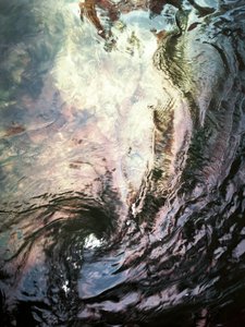 Reflexos na água ondulante de Angelo Cerantola