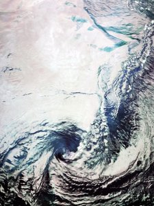 O Oceano Ártico em turbulência de Angelo Cerantola