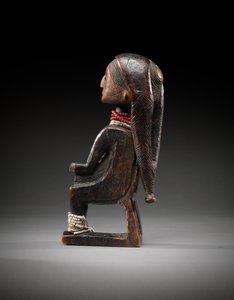 Tubo (madeira com contas de vidro)