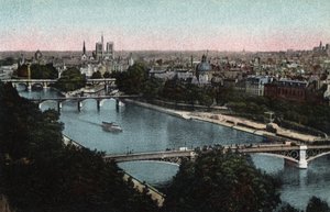 Paris: panorama do Sena em direcção à Catedral de Notre-Dame e à Ile de la Cite. Fotografia de 1920 no "Álbum Artístico" da cidade de Paris. Coleção particular. de Anonymous Anonymous