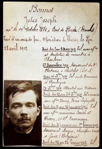 Ficha policial do criminoso Jules Bonnot (1876-1912) (banda Bonnot) com lista de crimes de Anonymous Anonymous