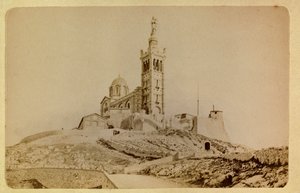 A cidade de Marselha e seus arredores por volta de 1885 -1890: Notre Dame de la garde, Colecção privada de Anonymous Anonymous