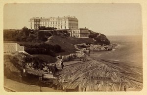 A cidade de Marselha e seus arredores por volta de 1885 -1890: Le chateau du Pharo, Colecção privada de Anonymous Anonymous