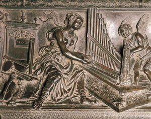 Música, detalhe da tumba de Sixtus IV de Antonio Pollaiuolo