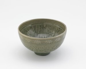 Tigela de servir no estilo de louça Longquan, Tigela de servir (hachi), início do século 19 (grés com esmalte celadon) de Aoki (attr. to) Mokubei