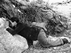 Salvatore Giuliano escondido no underbush, 1937
