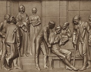 Florence Nightingale visitando pacientes, alívio no hospital Woolwich, Londres (foto p/b) de Arthur George Walker