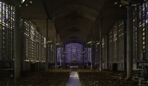 A igreja de Notre Dame du Raincy, em Raincy (Sena Saint Denis). Construção de 1923, arquitectos Gustave Perret (1876-1952) e Auguste Perret (1874-1954). Fotografia de 10/02/10.