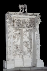 A porta para o inferno. O alto relevo em gesso supera o grupo das sombras. de Auguste Rodin