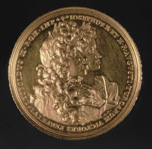 Medalhão, tendo retratos dos imperadores romanos sagrados Leopold I (1640-1705) e Joseph I (1678-1711) por Philipp Heinrich, 1692 (ouro)