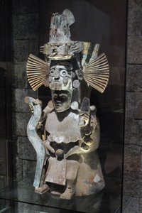 Queimador de incenso na forma do deus Tlaloc, Tlahuac, período pós-clássico tardio, c.1500 de Aztec