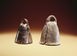 Sinos de cavalo, da Babilônia, Iraque, c.700 aC (bronze)