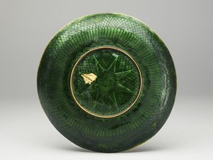Tigela com tampa, pires e colher com decoração astrológica, início do século XIX de Baqir