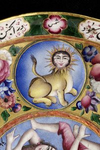 Tigela com tampa, pires e colher com decoração astrológica, início do século XIX
