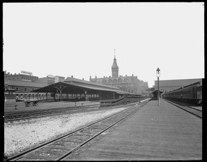 Wells Street Station, Chicago, Illinois, EUA, c.1905 (foto a p/b) de Barnes and Crosby
