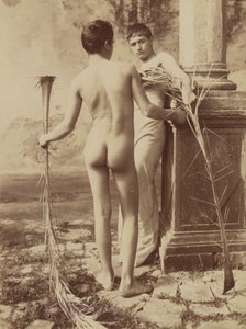Sem título [Dois jovens do sexo masculino segurando folhas de palmeira]. de Baron Wilhelm von Gloeden