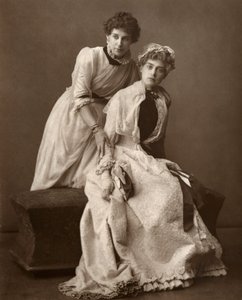 Atrizes britânicas Eweretta Lawrence e Grace Otway em On Change, 1886